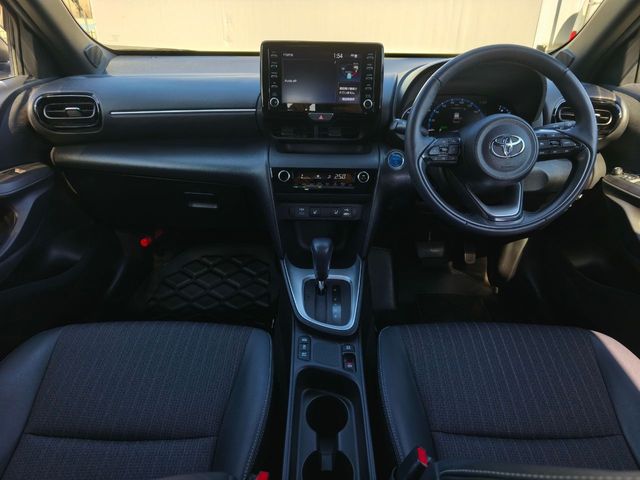 YARIS CROSS HYBRID