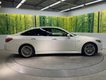 CROWN sedan hybrid