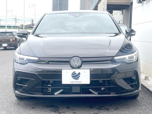 VOLKSWAGEN GOLF R