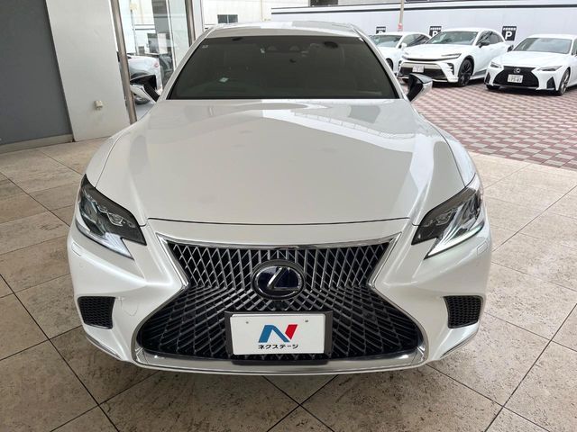 LEXUS LS500h 4WD