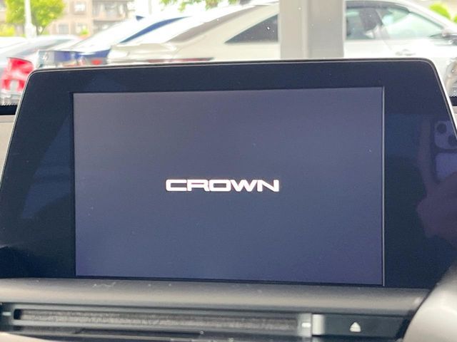 CROWN sedan hybrid