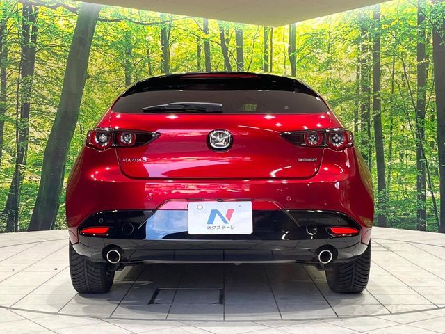 MAZDA3 FASTBACK
