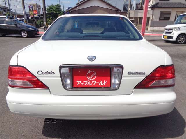 CEDRIC hardtop