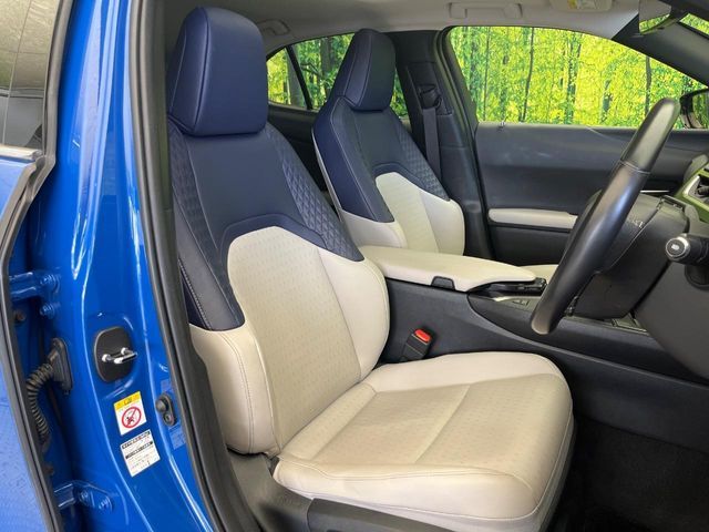 LEXUS UX200