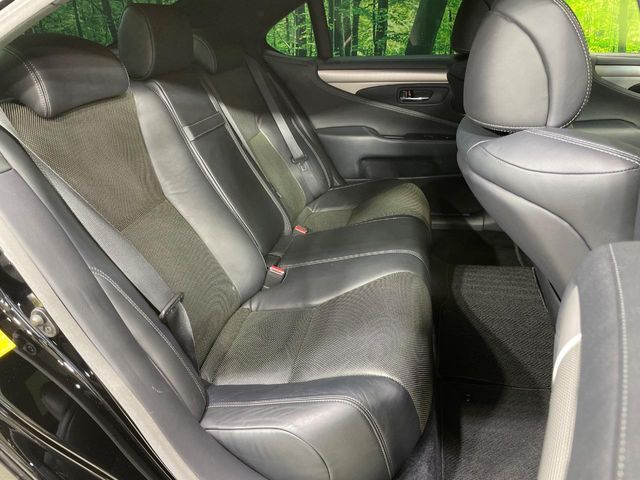 LEXUS LS600h