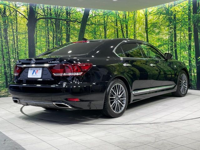 LEXUS LS600h