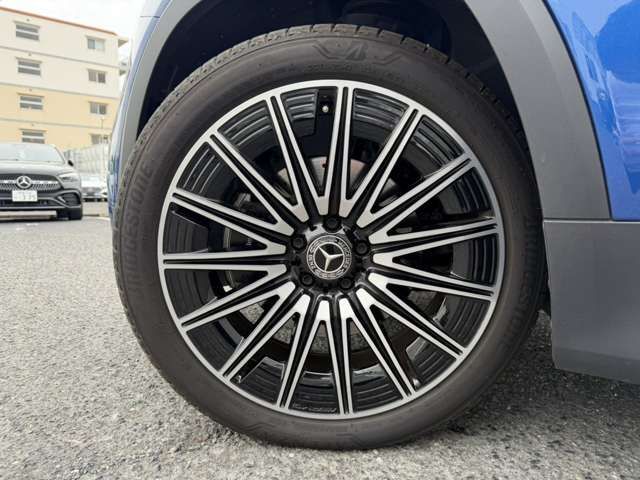 MERCEDES BENZ GLB