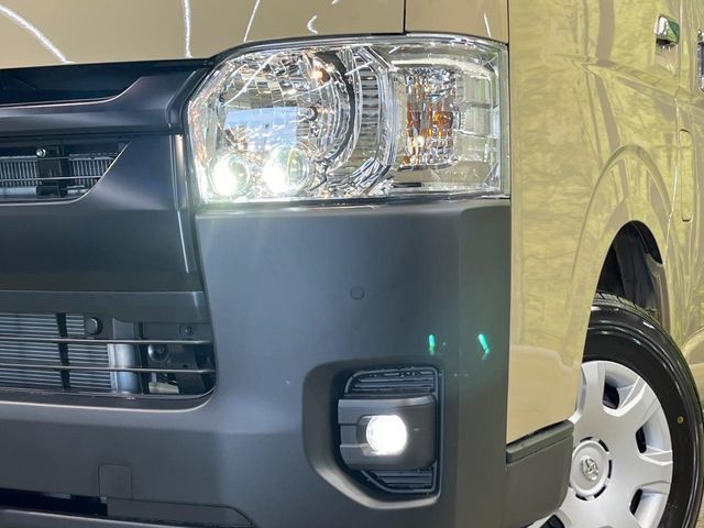 HIACE van 4WD