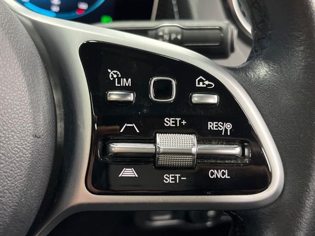 MERCEDES BENZ GLB