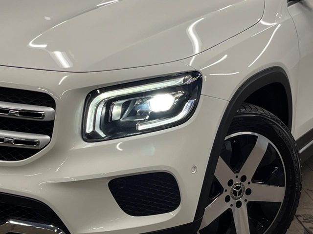 MERCEDES BENZ GLB