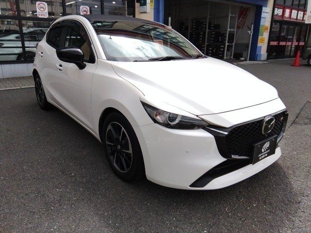 MAZDA2