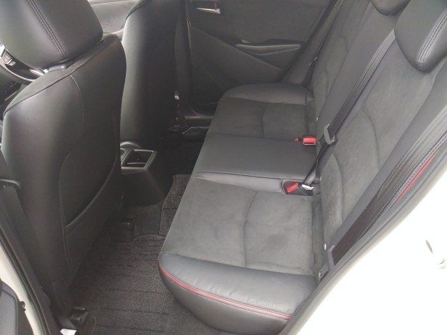 MAZDA2