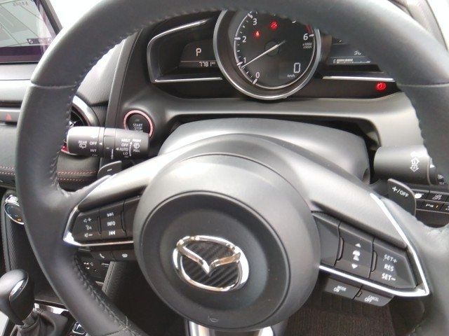MAZDA2