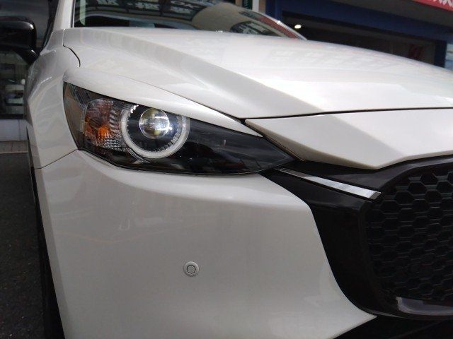 MAZDA2