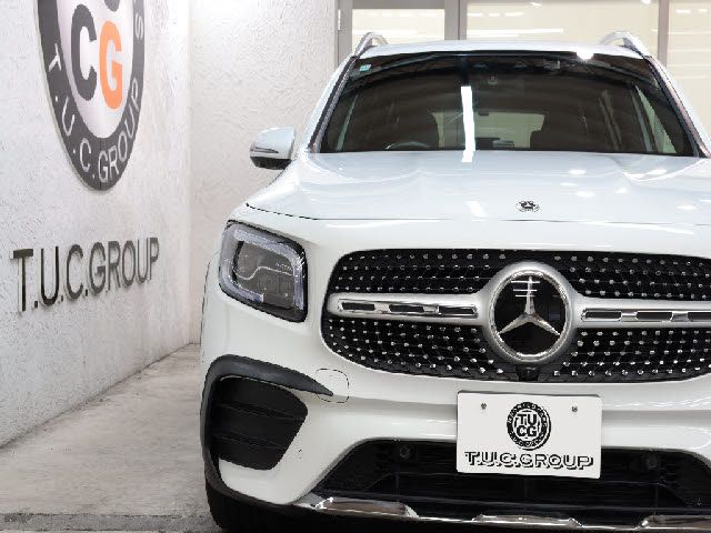 MERCEDES BENZ GLB