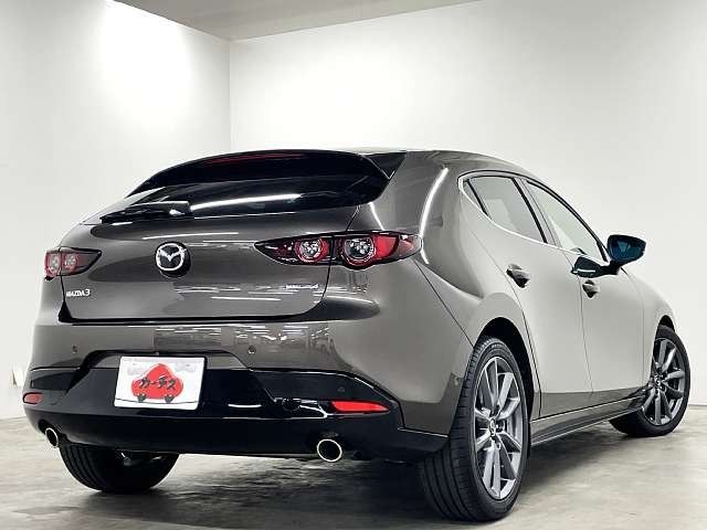 MAZDA3 FASTBACK