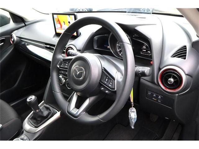 MAZDA2
