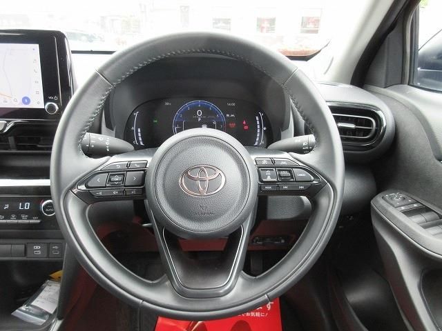 YARIS CROSS