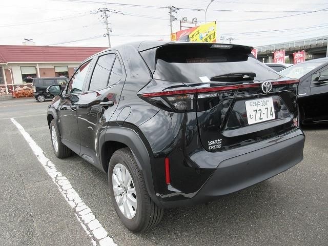 YARIS CROSS