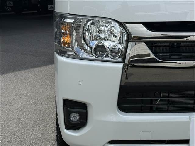 HIACE van 4WD
