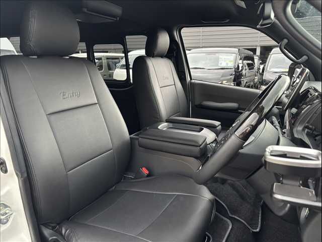 HIACE van 4WD