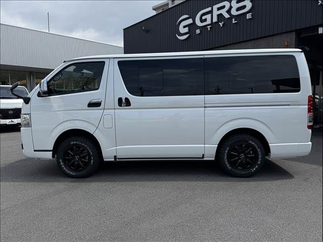 HIACE van 4WD