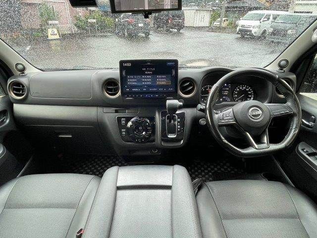 CARAVAN van 2WD