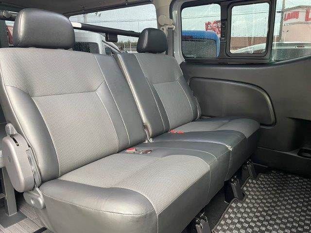 CARAVAN van 2WD