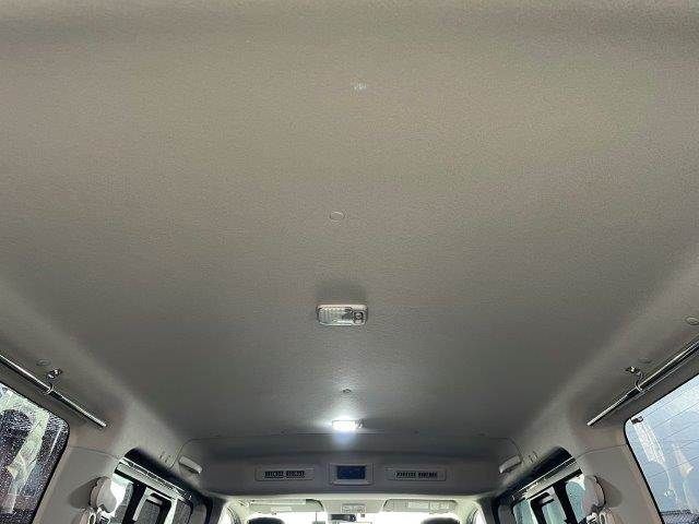 CARAVAN van 2WD