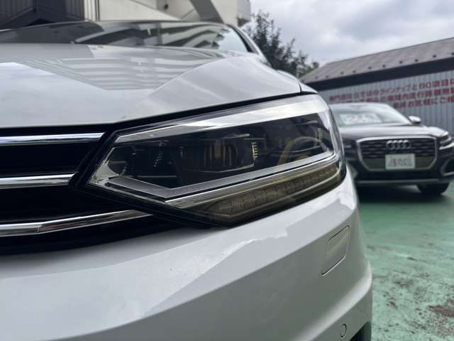 VOLKSWAGEN GOLF TOURAN