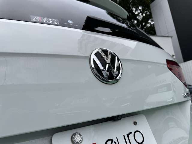 VOLKSWAGEN GOLF TOURAN