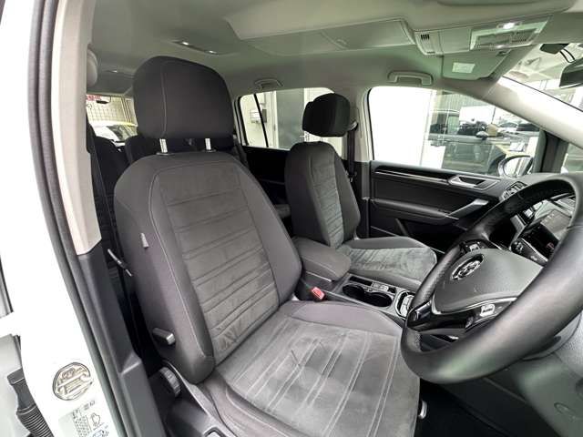 VOLKSWAGEN GOLF TOURAN