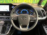 VOXY HYBRID