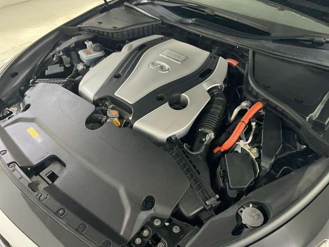 SKYLINE HYBRID 4WD