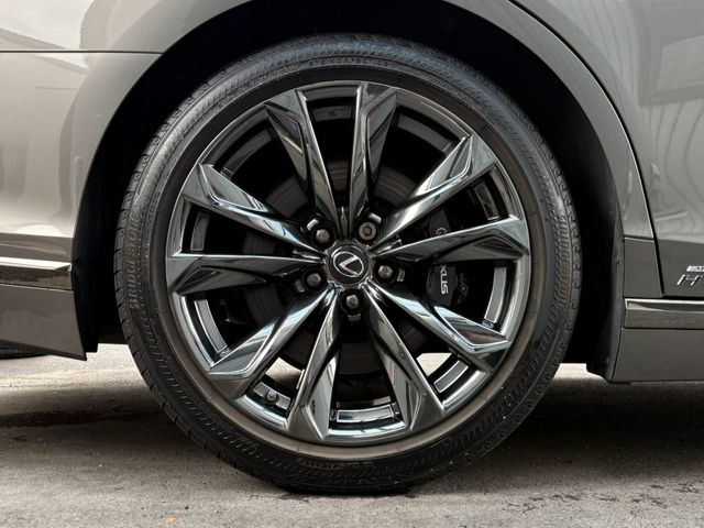 LEXUS LS500h 4WD