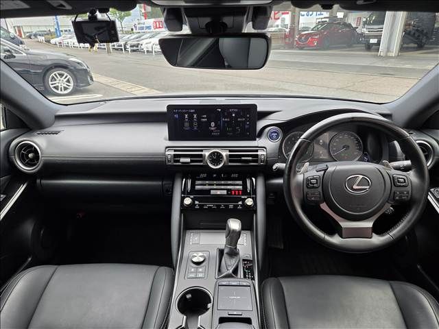 LEXUS IS300h