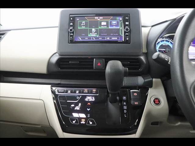 eK SPACE 4WD