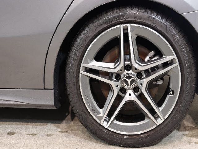 MERCEDES BENZ A class sedan
