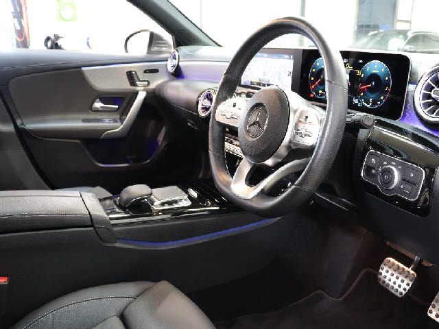 MERCEDES BENZ A class sedan