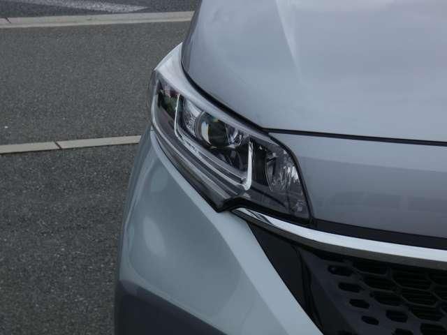 FREED plus HYBRID 4WD