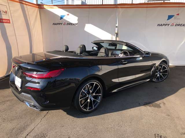 BMW 8 series open