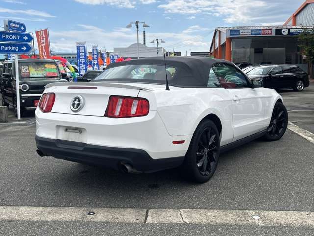 FORD MUSTANG open