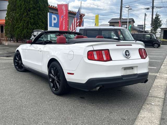 FORD MUSTANG open