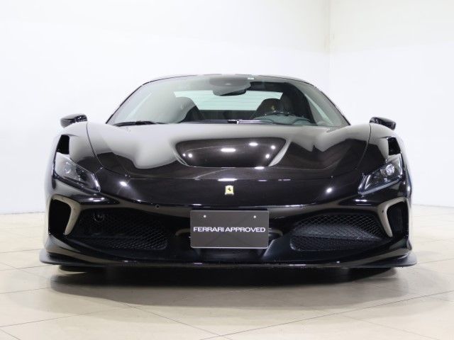 FERRARI F8 Spider