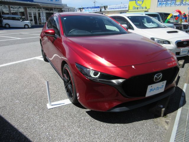 MAZDA3 FASTBACK
