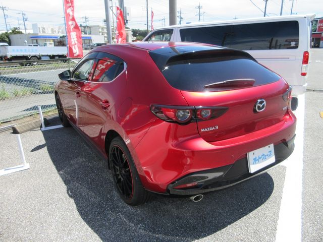 MAZDA3 FASTBACK