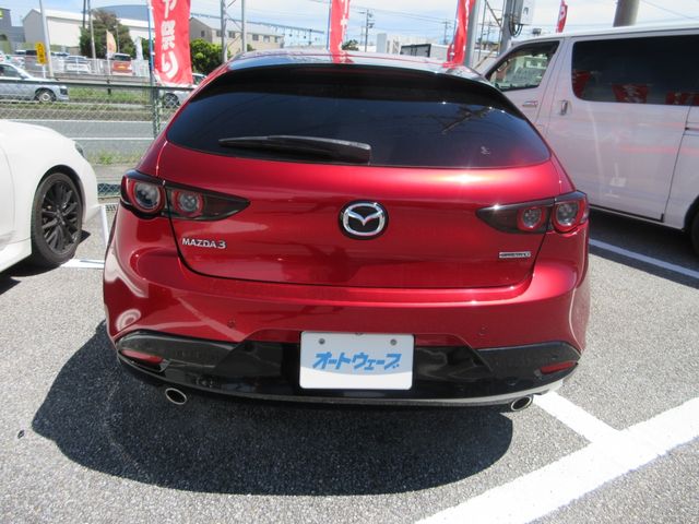 MAZDA3 FASTBACK