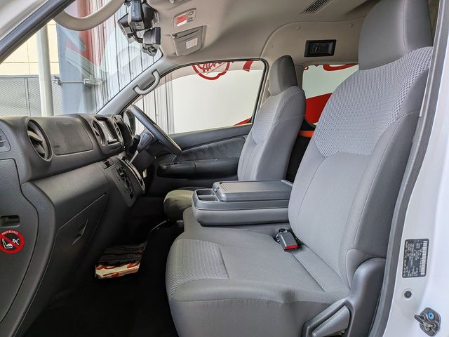 CARAVAN van 4WD