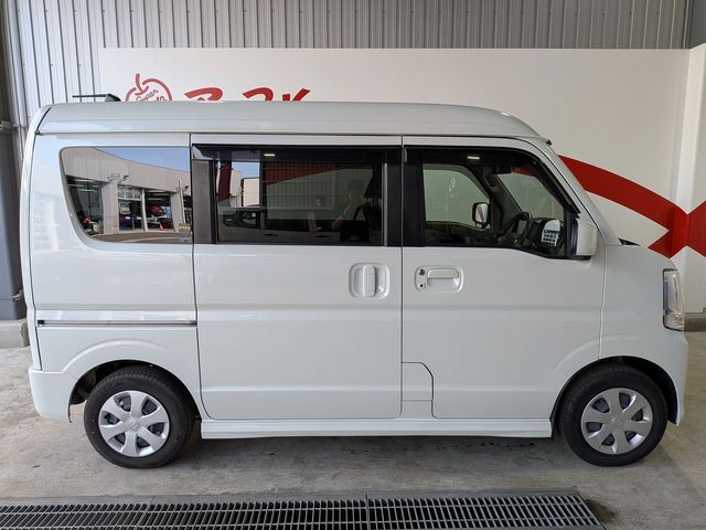 NV100 CLIPPER RIO 4WD