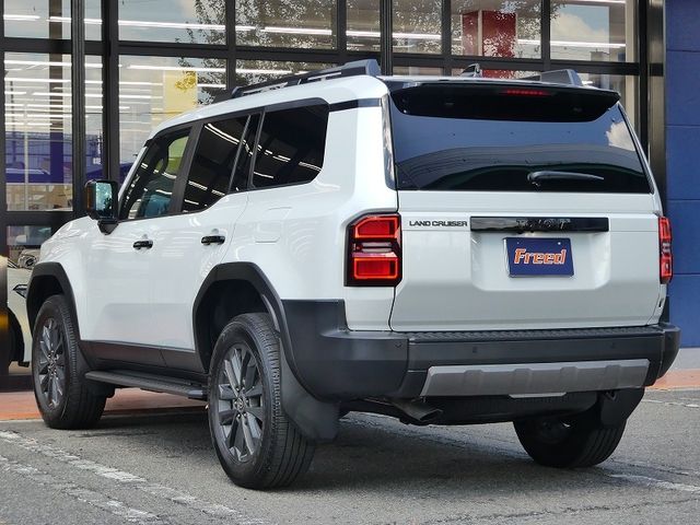 LANDCRUISER 250